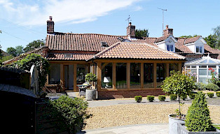 oak garden room in herts