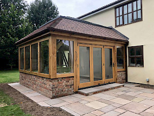 oak garden room in herts